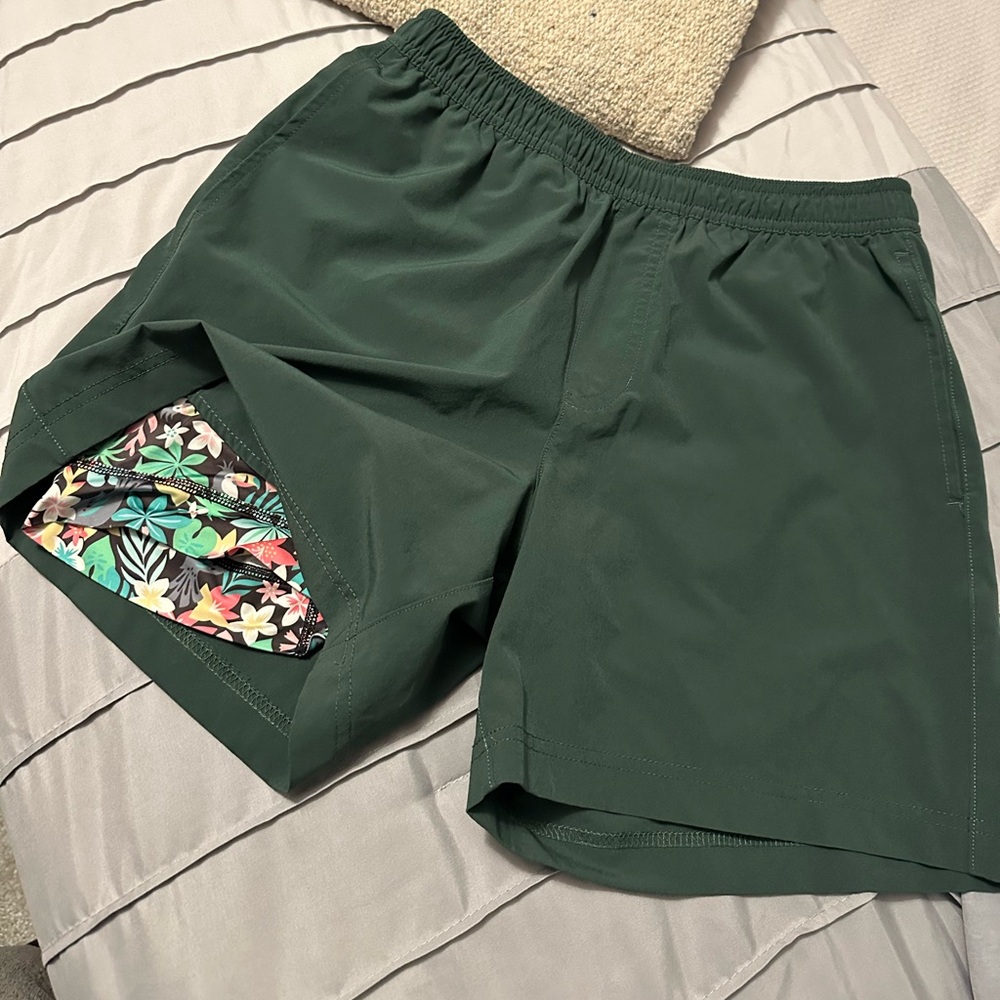 Chubbies Men’s “The Greeneries” performance short